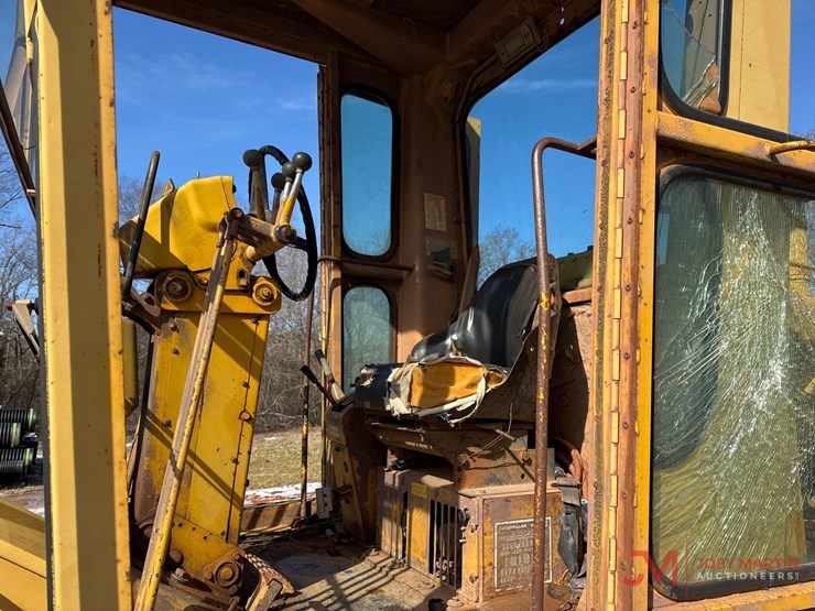 caterpillar-130g-image-18