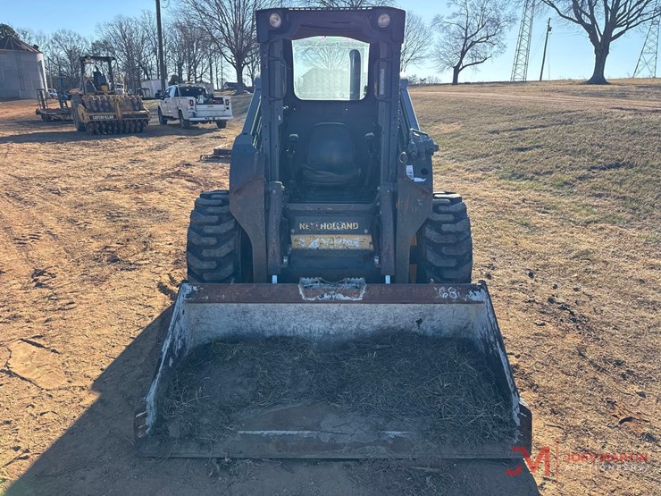 new-holland-l230-image-5