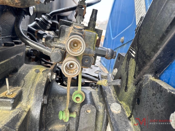 new-holland-workmaster-65-image-9