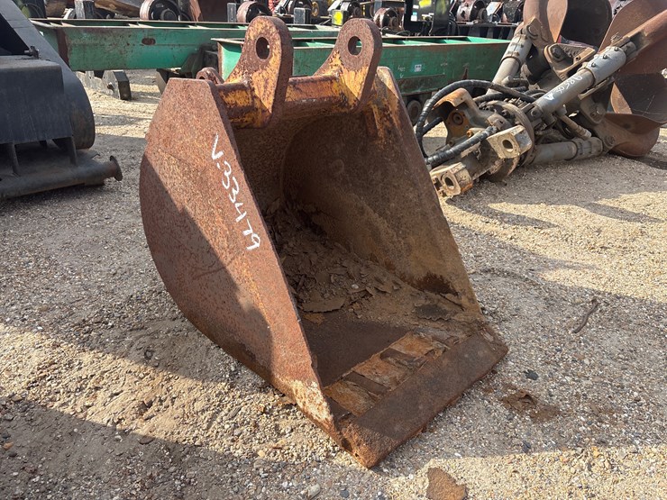 #3551-•-24in-digging-bucket-image-1