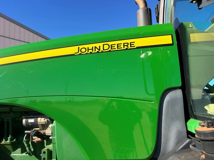 2010-john-deere-8320r-image-29