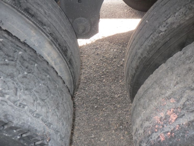 2022-utility-4000d-x-image-7