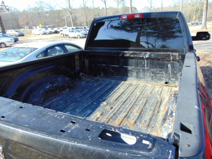 2015-dodge-ram-2500-image-4