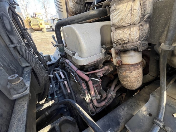 2013-mack-leu612-image-14