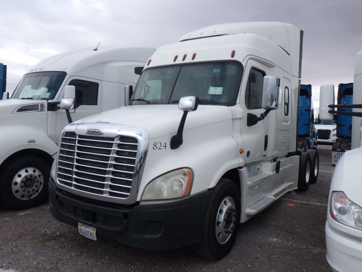 2017-freightliner-cascadia-125-evolution-image-1