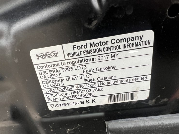 2017-ford-explorer-image-14