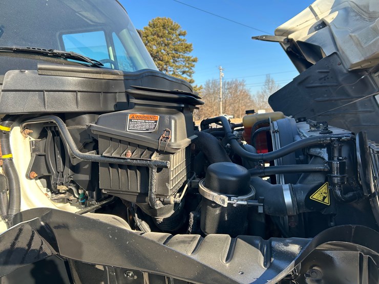 2013-international-durastar-4400-image-98