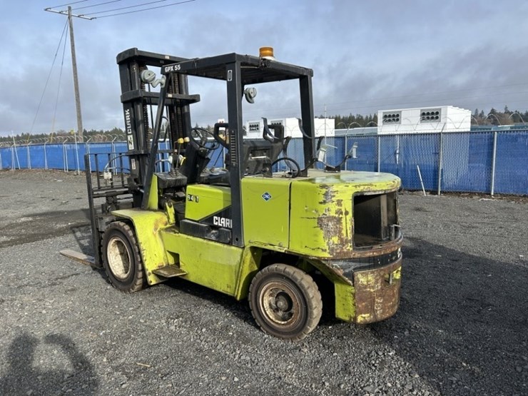 clark-gpx55-forklift-image-3