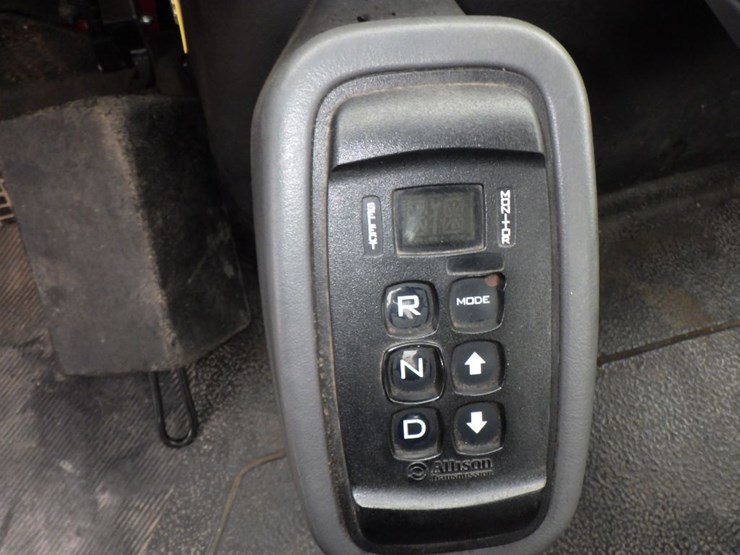 2013-international-durastar-4400-image-13