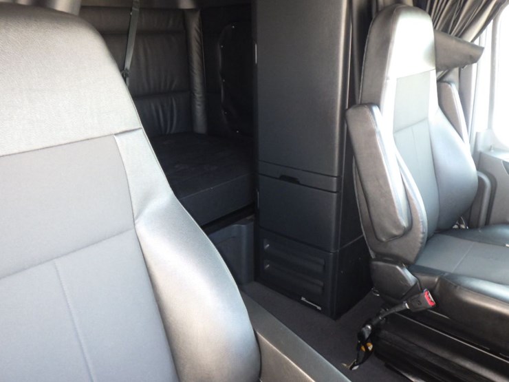 2024-freightliner-cascadia-126-image-5