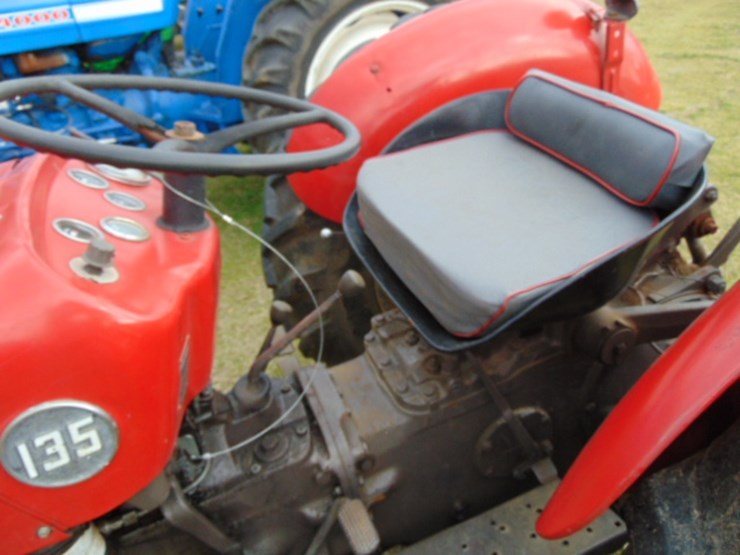 massey-ferguson-135-image-4