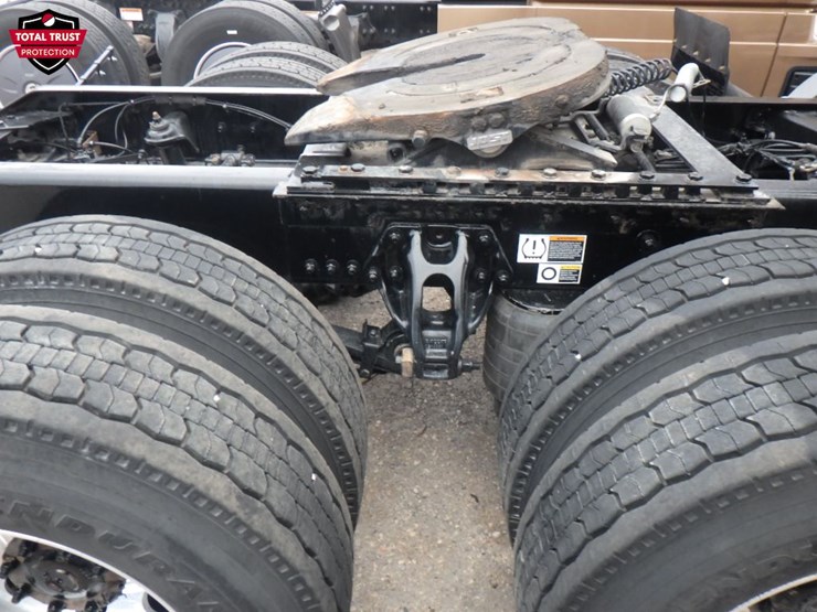 2022-kenworth-t680-image-4