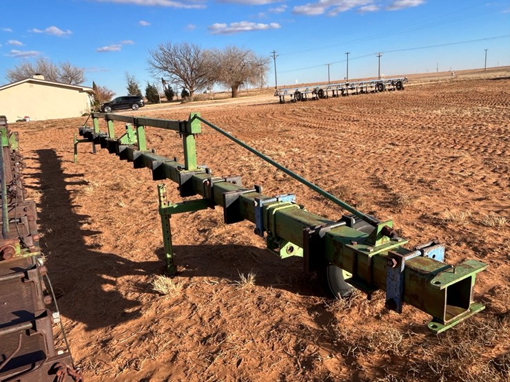 john-deere-7300-image-5