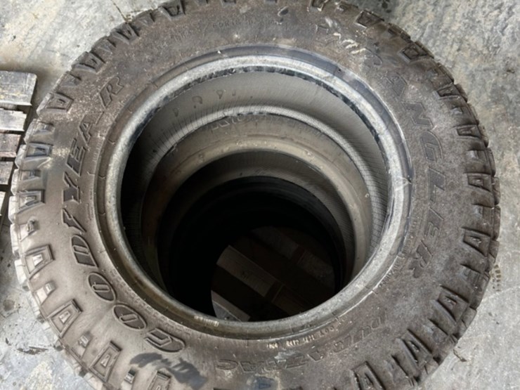 heavyequipment-tires-image-4