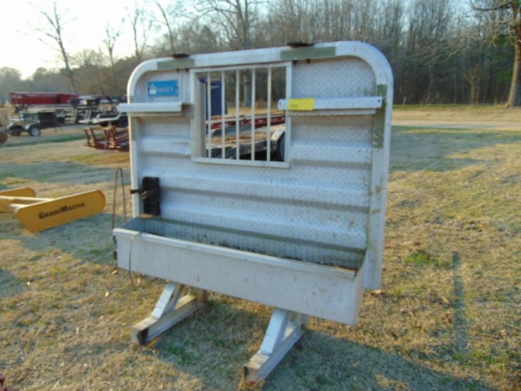 aluminum-headache-rack-image-1