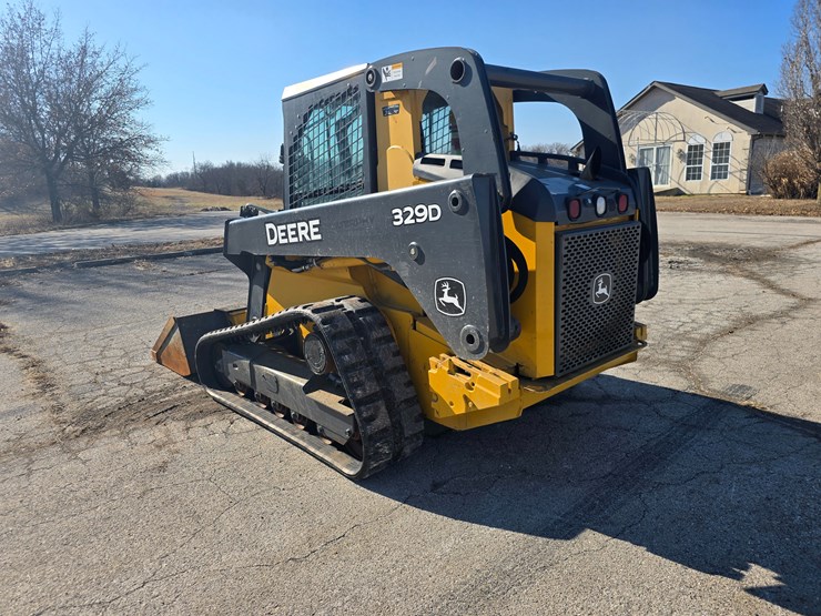 2012-deere-329d-image-7