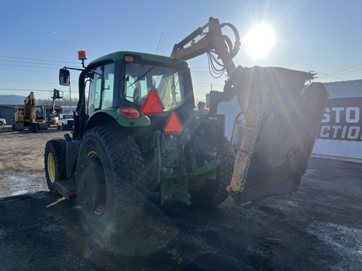 2015-john-deere-6125m-image-6