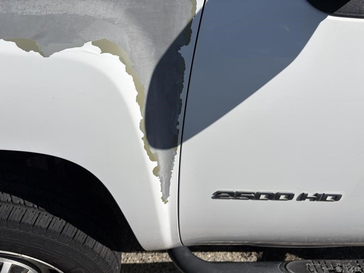 2011-chevrolet-2500-image-37