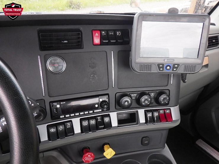 2022-kenworth-t680-image-22