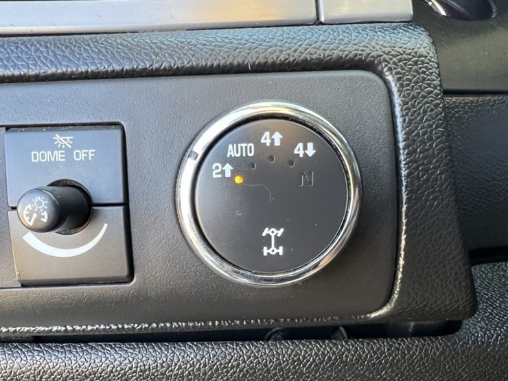 2009-chevrolet-tahoe-image-29