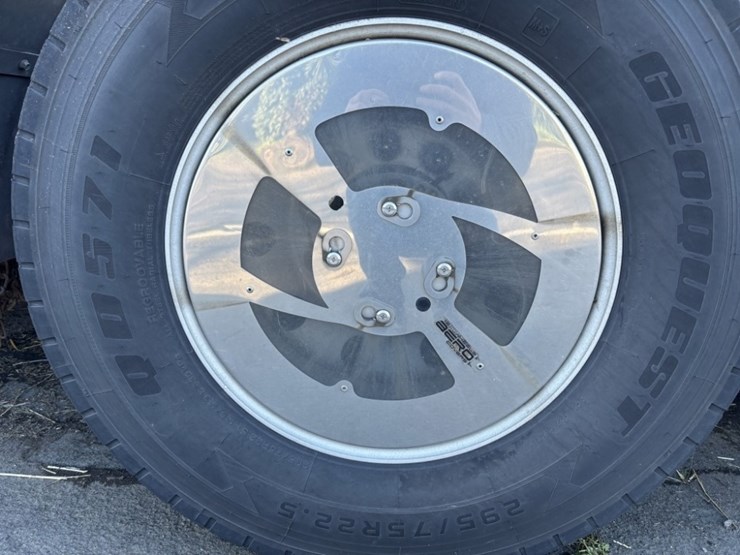 2016-kenworth-t680-image-11