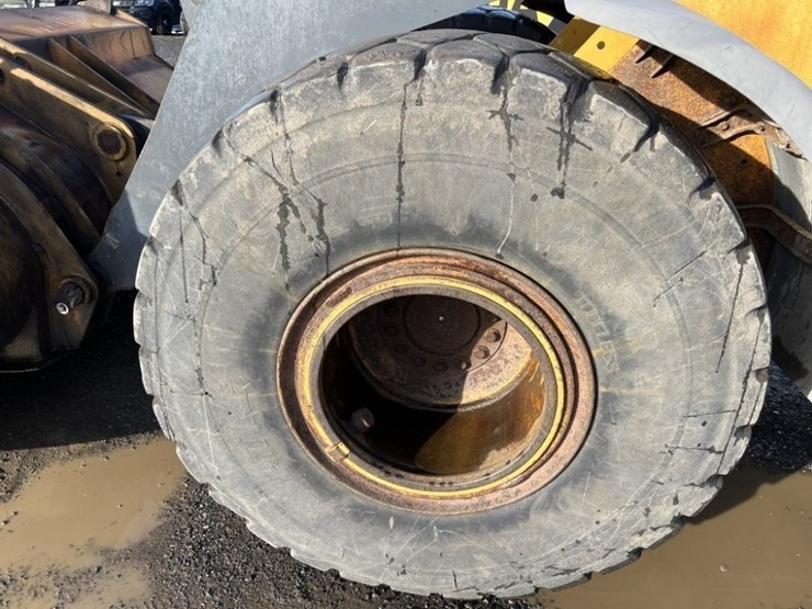 2004-deere-644j-image-9