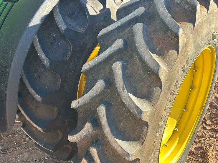 2019-john-deere-8370r-image-15