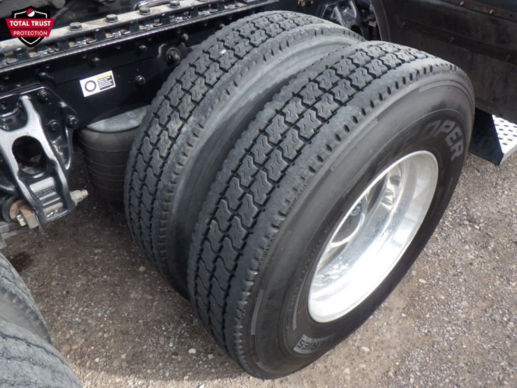 2020-kenworth-t680-image-5