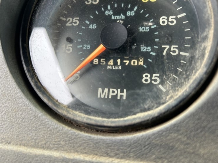 1985-mack-mh633-t/a-sleeper-truck-tractor-image-18