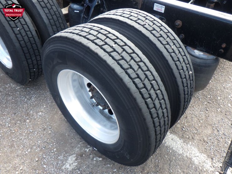 2020-kenworth-t680-image-12