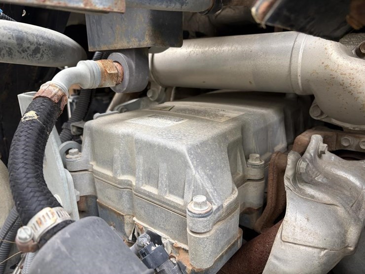 2009-gmc-t7500-image-7