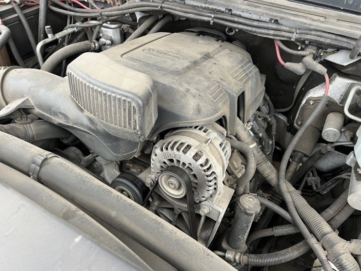 2011-gmc-sierra-extra-cab-pickup-image-12