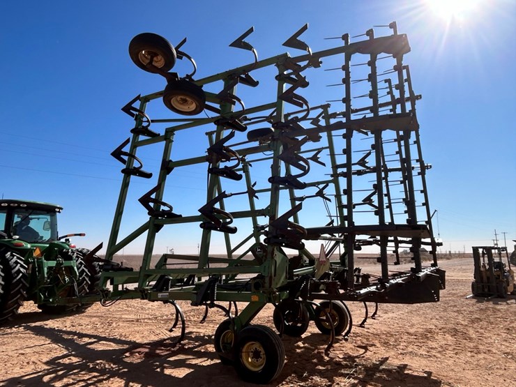 john-deere-680-image-9