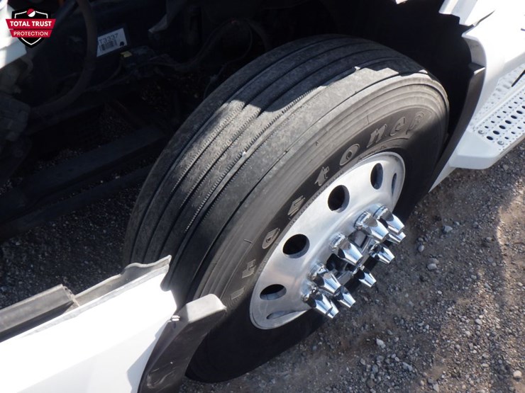 2024-freightliner-cascadia-126-image-26