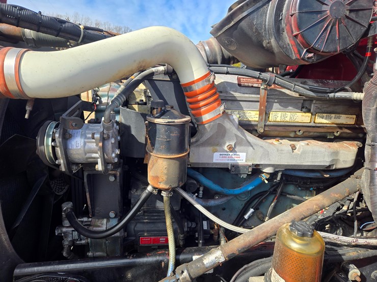 1997-peterbilt-377-image-29