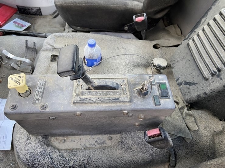 2005-freightliner-fc80-image-18