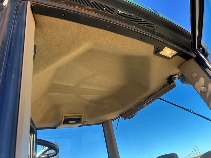 2004-john-deere-8420-image-34