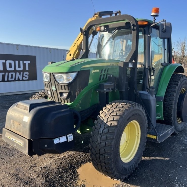 2015 JOHN DEERE 6125M