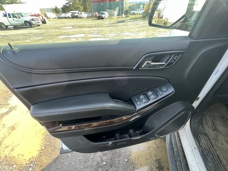 2018-chevrolet-tahoe-image-26