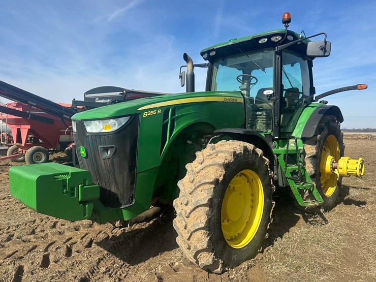 john-deere-8285r-image-1
