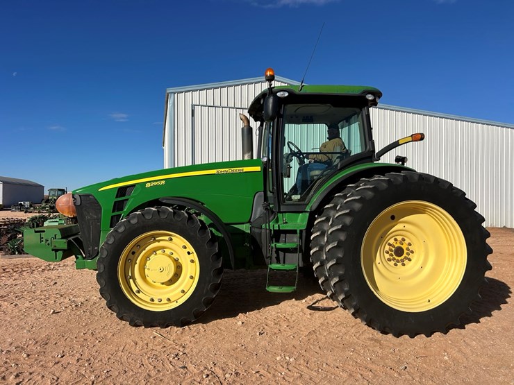 2010-john-deere-8295r-image-29