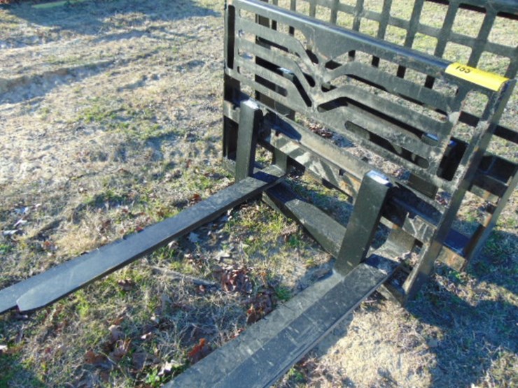 solid-back-skid-steer-forks-image-1