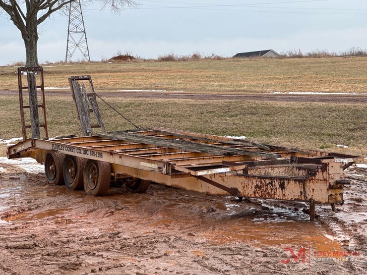 20'-tri-axle-tag-trailer-image-1