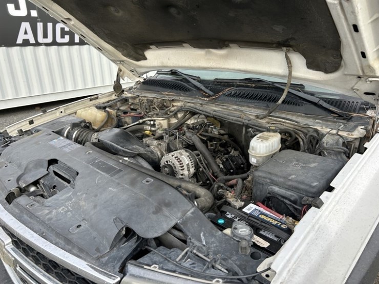 2006-chevrolet-silverado-3500-image-37