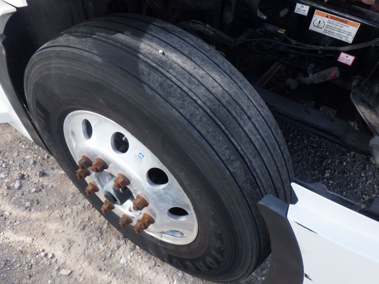 2024-freightliner-cascadia-126-image-26