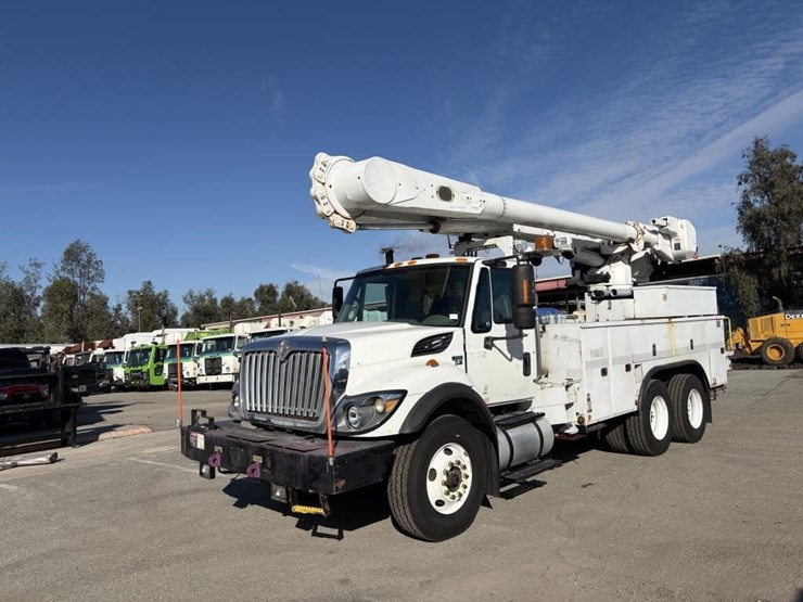 2012-international-workstar-7400-image-1