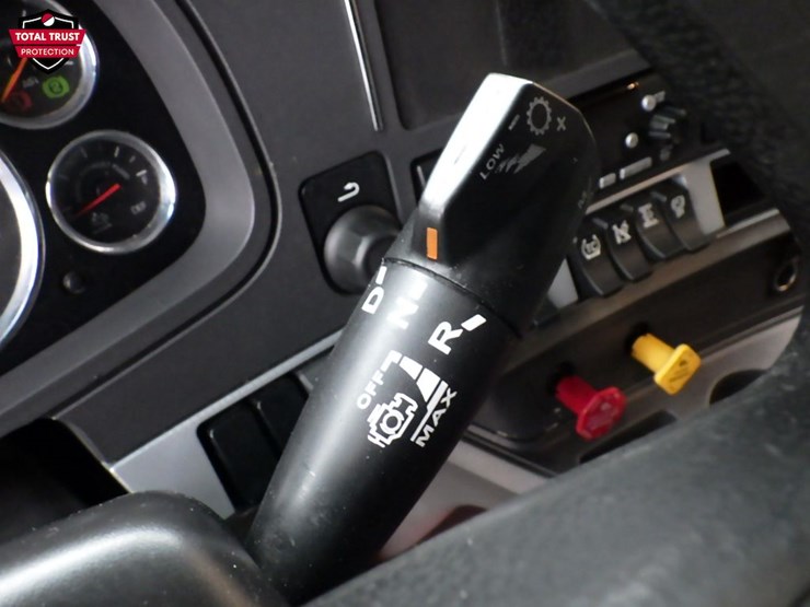 2022-kenworth-t680-image-25