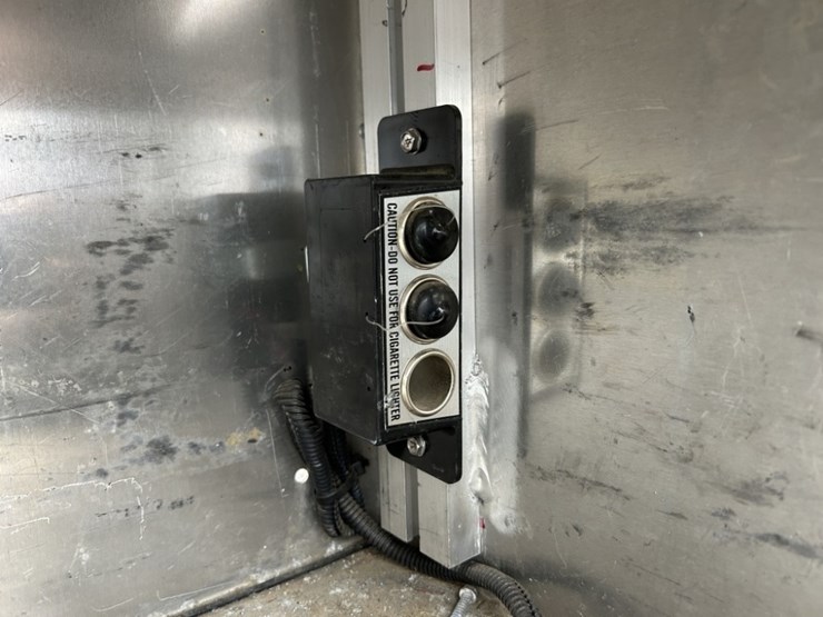 2009-dodge-ram-5500-image-40