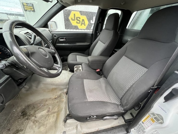 2010-chevrolet-colorado-image-19