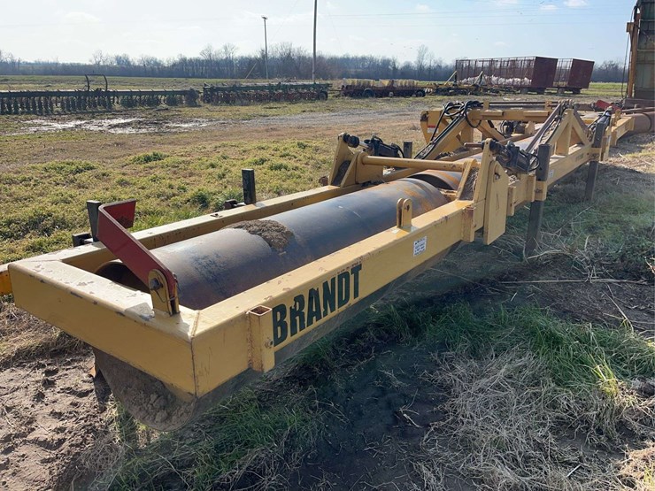 brandt-8-row-38"-folding-hipper-roller-image-3